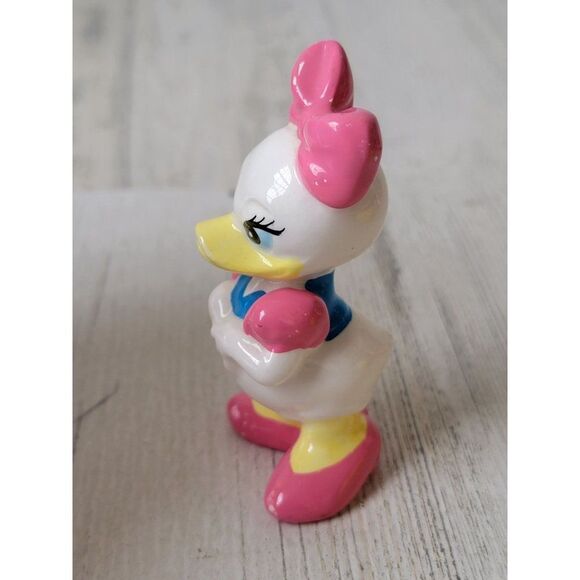 Vintage Japan Daisy Duck mini ceramic pink Disney figure - Picture 11 of 11